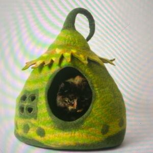 Dharma Dog Karma Cat Wool Pet Fairy House Green Cat Bed